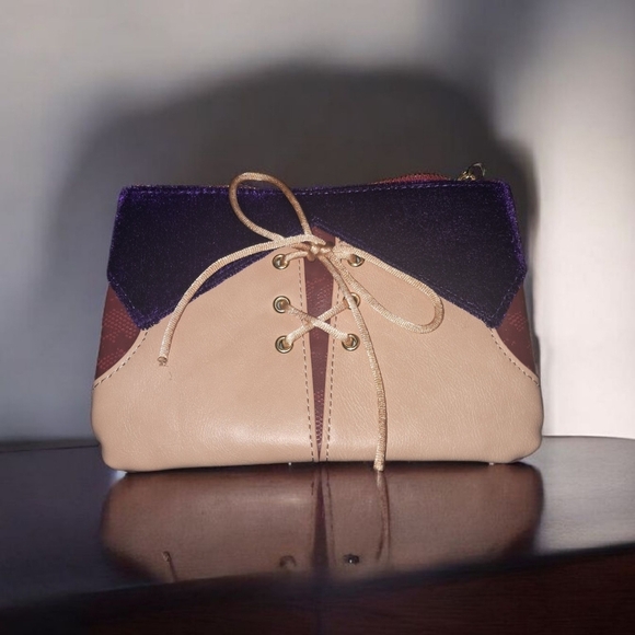 Handbags - NWT Palm Exclusive Loungefly Disney Hocus Pocus Sarah Cosplay Cosmetic Bag